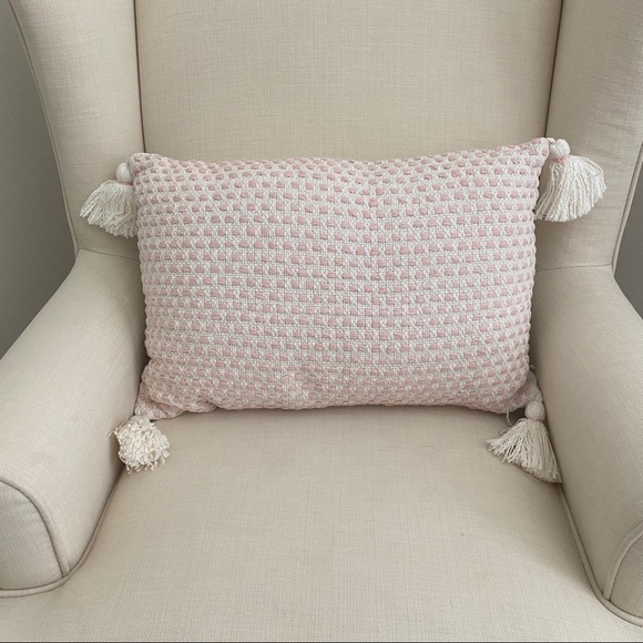 Joanna Gaines throw pillow - Picture 5 of 5